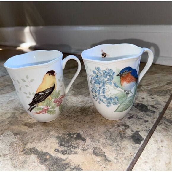 Lenox Butterfly Meadow Flutter Porcelain Mugs Set of 2 Multicolor Birds Floral - Picture 1 of 5